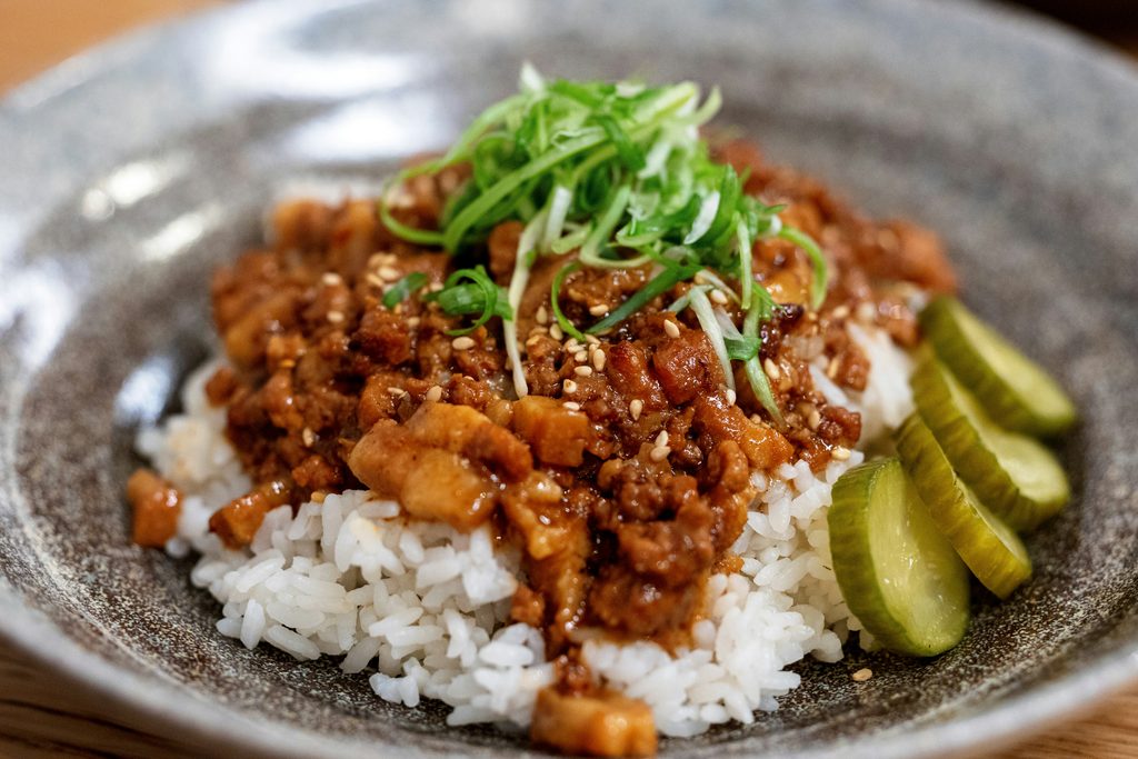 A $50 weekly meal plan for a family of 4, seven dinners and the shop