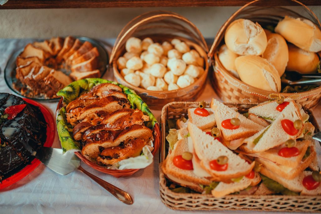 A cheap dinner under $2 a serving, costed for 2, 4 and 6 people